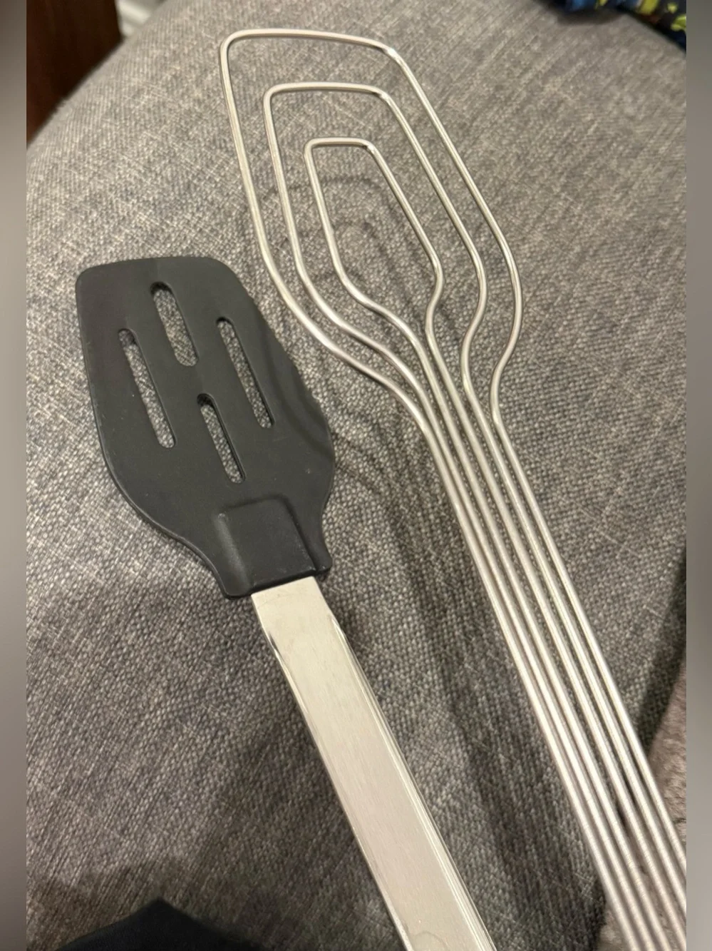Kuhn Rikon Switzerland Stainless Steel Easy Lock Spatula Tongs